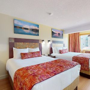 Room Two Queen Beds Poolside View
