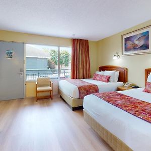 Standard Room Two Queen Beds North Wing